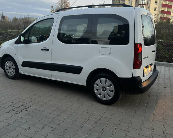 Белый Ситроен Берлинго, объемом двигателя 1.56 л и пробегом 260 тыс. км за 5150 $, фото 11 на Automoto.ua