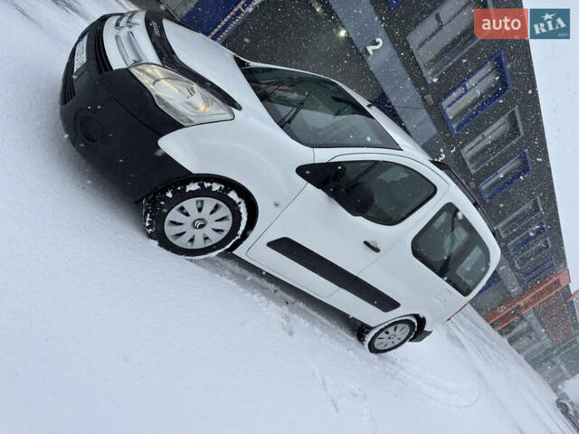 Белый Ситроен Берлинго, объемом двигателя 1.6 л и пробегом 260 тыс. км за 5450 $, фото 10 на Automoto.ua