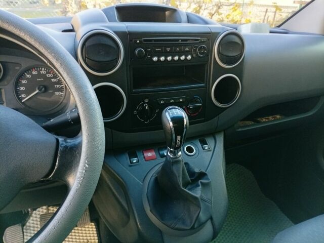 Білий Сітроен Берлінго, об'ємом двигуна 1.6 л та пробігом 280 тис. км за 4600 $, фото 7 на Automoto.ua