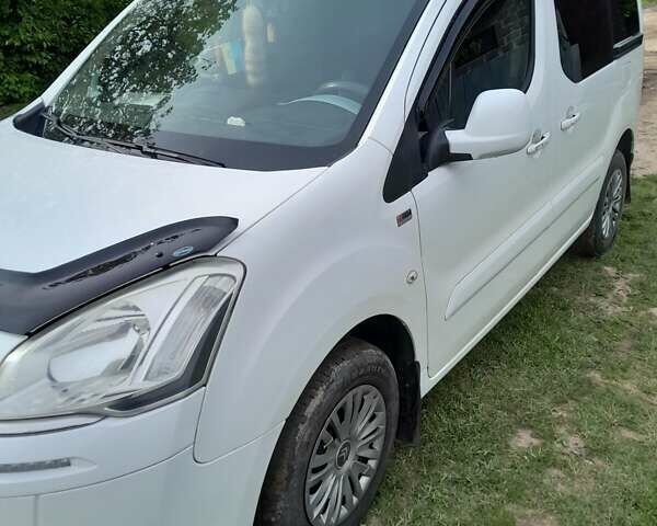 Белый Ситроен Берлинго, объемом двигателя 1.6 л и пробегом 221 тыс. км за 8100 $, фото 4 на Automoto.ua