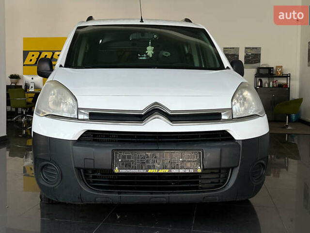 Белый Ситроен Берлинго, объемом двигателя 1.56 л и пробегом 313 тыс. км за 7300 $, фото 1 на Automoto.ua