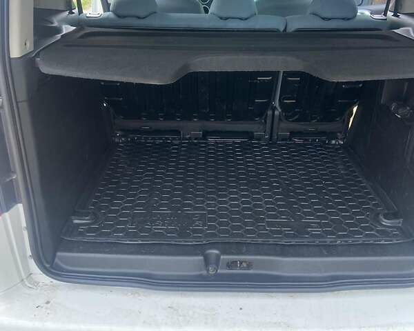 Белый Ситроен Берлинго, объемом двигателя 1.56 л и пробегом 256 тыс. км за 7999 $, фото 26 на Automoto.ua