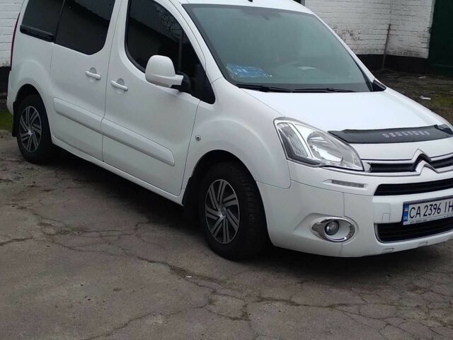 Белый Ситроен Берлинго, объемом двигателя 1.6 л и пробегом 236 тыс. км за 8200 $, фото 1 на Automoto.ua