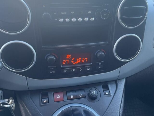 Белый Ситроен Берлинго, объемом двигателя 1.6 л и пробегом 216 тыс. км за 9100 $, фото 7 на Automoto.ua