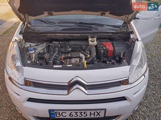 Белый Ситроен Берлинго, объемом двигателя 1.56 л и пробегом 255 тыс. км за 8300 $, фото 2 на Automoto.ua