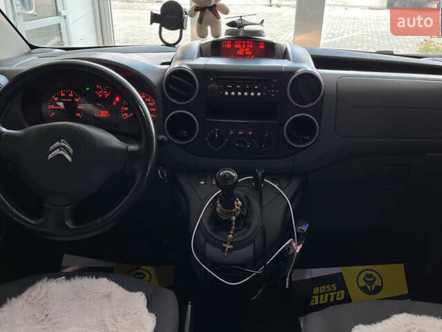 Белый Ситроен Берлинго, объемом двигателя 1.56 л и пробегом 313 тыс. км за 7300 $, фото 9 на Automoto.ua