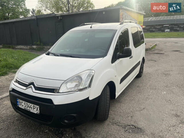 Ситроен Берлинго 2013 в Львове на Automoto.ua Белый Ситроен Берлинго, объемом двигателя 1.6 л и пробегом 300 тыс. км за 7600 $, фото 9 на Automoto.ua