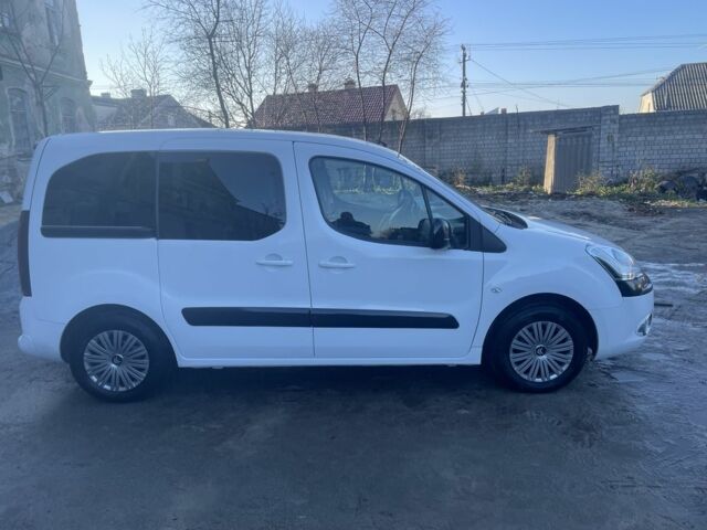 Белый Ситроен Берлинго, объемом двигателя 1.6 л и пробегом 216 тыс. км за 9100 $, фото 4 на Automoto.ua