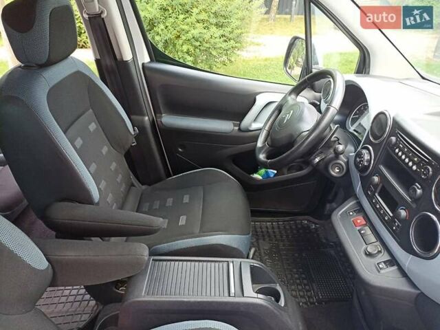 Белый Ситроен Берлинго, объемом двигателя 1.56 л и пробегом 159 тыс. км за 9600 $, фото 11 на Automoto.ua