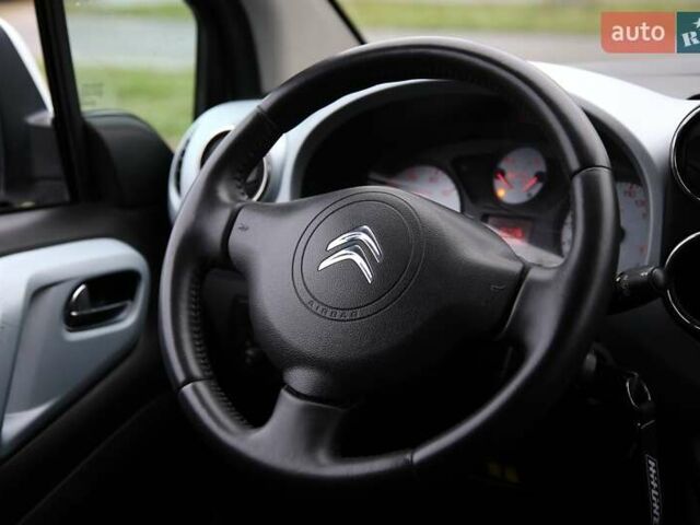 Білий Сітроен Берлінго, об'ємом двигуна 1.6 л та пробігом 239 тис. км за 6700 $, фото 12 на Automoto.ua