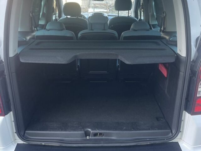 Белый Ситроен Берлинго, объемом двигателя 1.6 л и пробегом 216 тыс. км за 9100 $, фото 17 на Automoto.ua