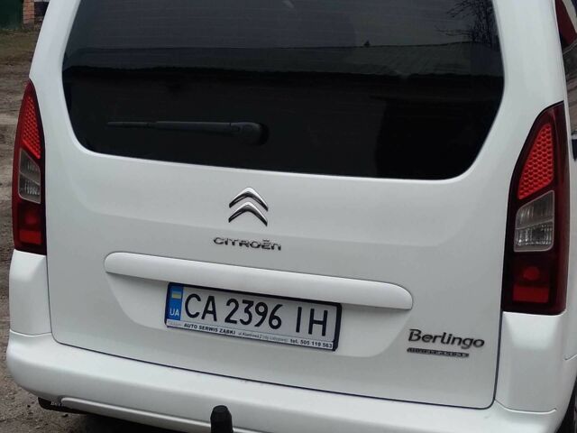 Белый Ситроен Берлинго, объемом двигателя 1.6 л и пробегом 236 тыс. км за 8200 $, фото 3 на Automoto.ua