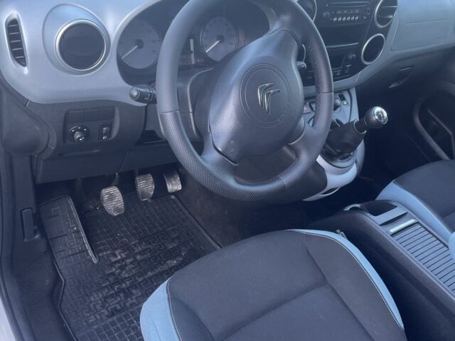 Белый Ситроен Берлинго, объемом двигателя 1.6 л и пробегом 216 тыс. км за 9100 $, фото 14 на Automoto.ua