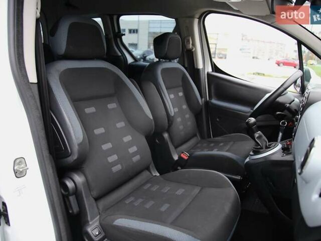 Білий Сітроен Берлінго, об'ємом двигуна 1.6 л та пробігом 239 тис. км за 6700 $, фото 9 на Automoto.ua