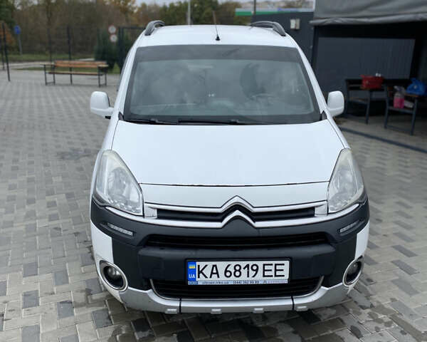 Белый Ситроен Берлинго, объемом двигателя 1.6 л и пробегом 235 тыс. км за 7800 $, фото 6 на Automoto.ua