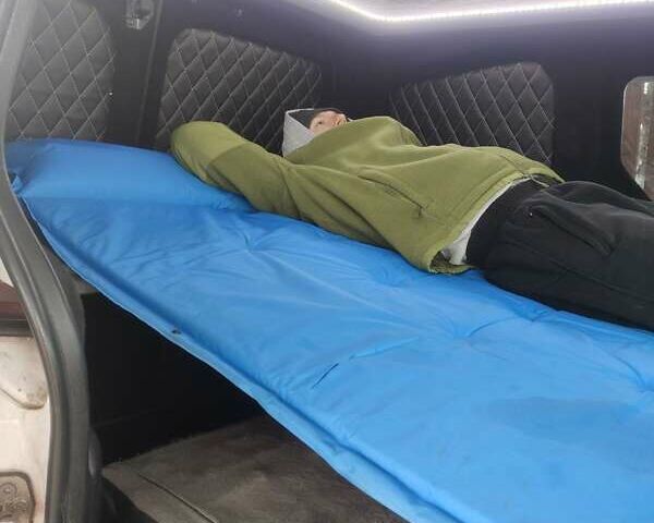 Белый Ситроен Берлинго, объемом двигателя 1.56 л и пробегом 214 тыс. км за 6750 $, фото 11 на Automoto.ua