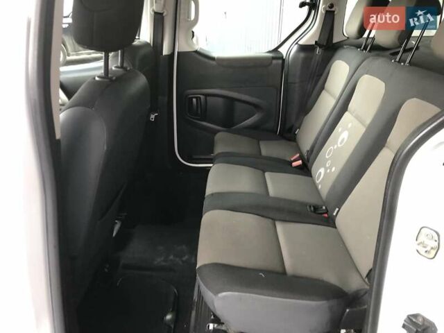 Белый Ситроен Берлинго, объемом двигателя 1.6 л и пробегом 192 тыс. км за 7800 $, фото 14 на Automoto.ua