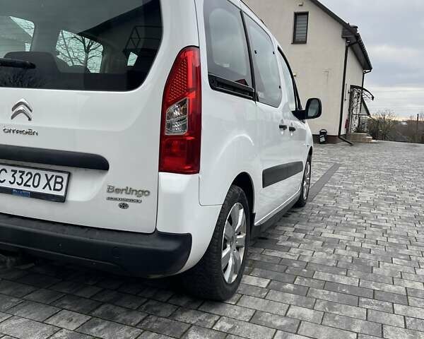 Белый Ситроен Берлинго, объемом двигателя 1.6 л и пробегом 255 тыс. км за 8100 $, фото 9 на Automoto.ua