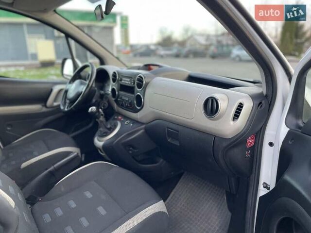 Білий Сітроен Берлінго, об'ємом двигуна 1.6 л та пробігом 255 тис. км за 7650 $, фото 49 на Automoto.ua