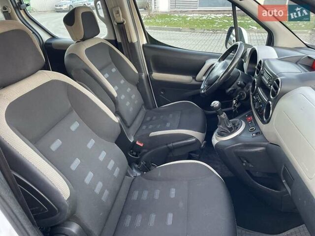 Білий Сітроен Берлінго, об'ємом двигуна 1.6 л та пробігом 255 тис. км за 7650 $, фото 38 на Automoto.ua