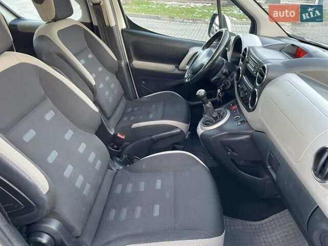 Білий Сітроен Берлінго, об'ємом двигуна 1.6 л та пробігом 255 тис. км за 7650 $, фото 44 на Automoto.ua