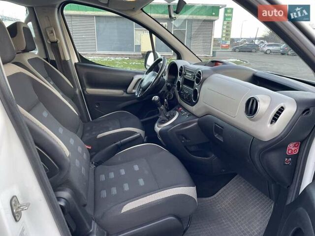 Білий Сітроен Берлінго, об'ємом двигуна 1.6 л та пробігом 255 тис. км за 7650 $, фото 46 на Automoto.ua