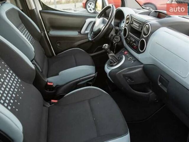 Сітроен Берлінго 2014 у Чернівцях на Automoto.ua Білий Сітроен Берлінго, об'ємом двигуна 1.6 л та пробігом 220 тис. км за 7900 $, фото 5 на Automoto.ua