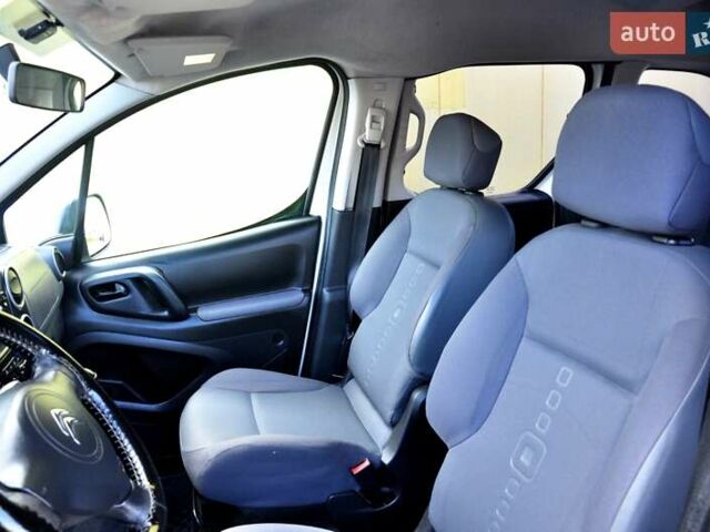 Білий Сітроен Берлінго, об'ємом двигуна 1.6 л та пробігом 230 тис. км за 7200 $, фото 16 на Automoto.ua