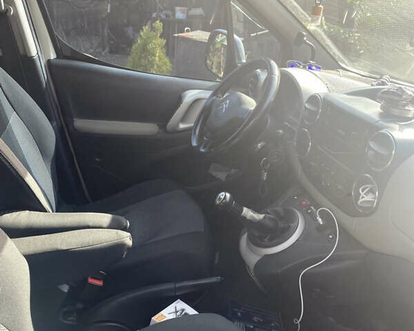 Белый Ситроен Берлинго, объемом двигателя 1.6 л и пробегом 235 тыс. км за 7800 $, фото 3 на Automoto.ua