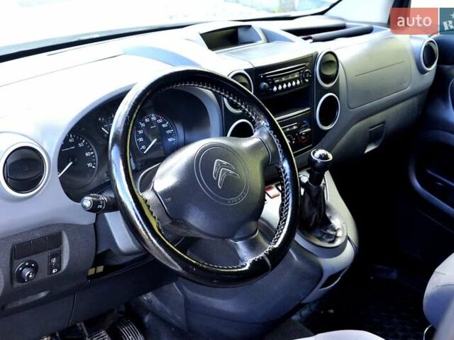 Білий Сітроен Берлінго, об'ємом двигуна 1.6 л та пробігом 230 тис. км за 7200 $, фото 15 на Automoto.ua