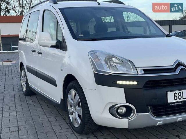 Білий Сітроен Берлінго, об'ємом двигуна 1.6 л та пробігом 255 тис. км за 7650 $, фото 6 на Automoto.ua
