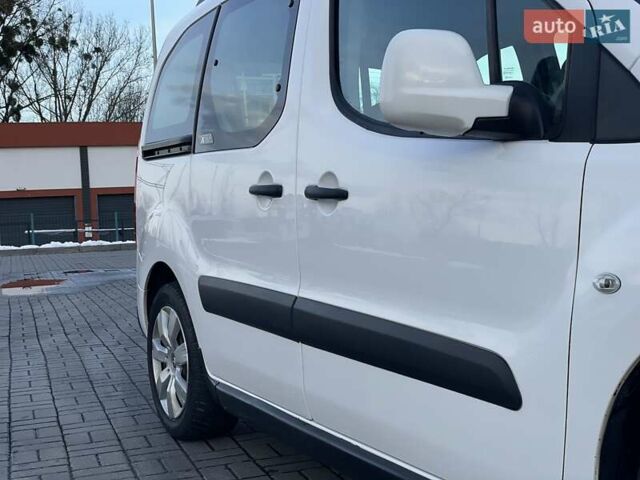 Білий Сітроен Берлінго, об'ємом двигуна 1.6 л та пробігом 255 тис. км за 7650 $, фото 15 на Automoto.ua