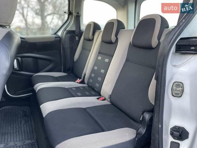 Білий Сітроен Берлінго, об'ємом двигуна 1.6 л та пробігом 255 тис. км за 7650 $, фото 30 на Automoto.ua