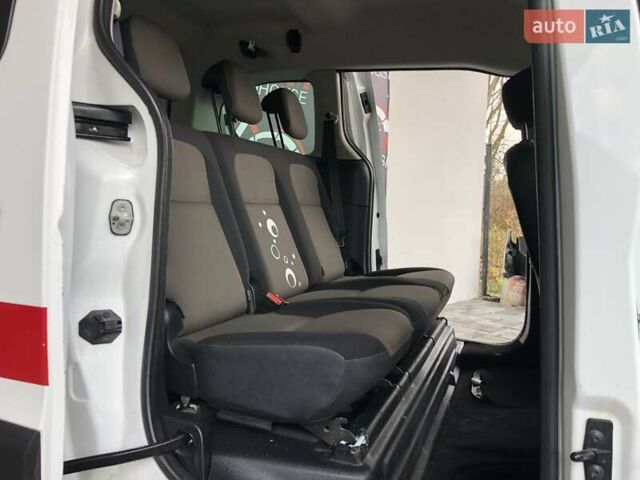 Белый Ситроен Берлинго, объемом двигателя 1.6 л и пробегом 192 тыс. км за 7800 $, фото 8 на Automoto.ua