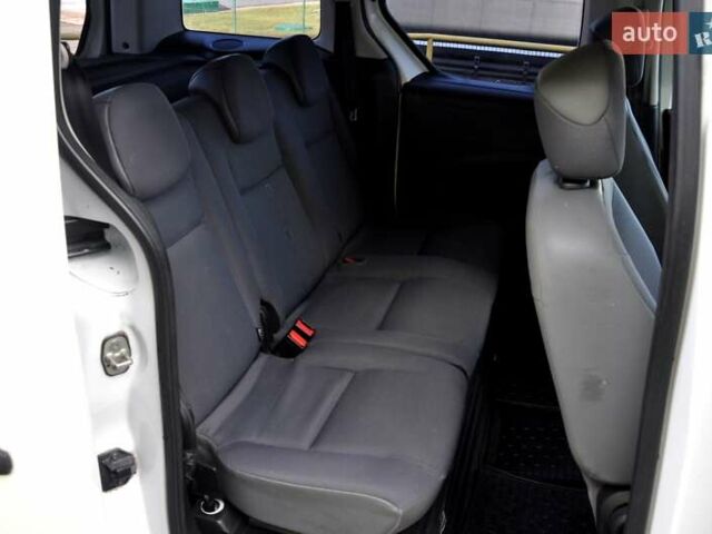 Білий Сітроен Берлінго, об'ємом двигуна 1.6 л та пробігом 230 тис. км за 7200 $, фото 18 на Automoto.ua