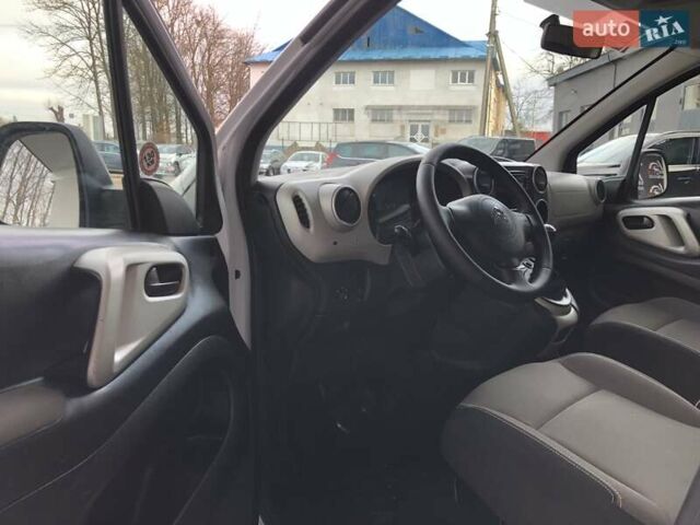 Белый Ситроен Берлинго, объемом двигателя 1.6 л и пробегом 192 тыс. км за 7800 $, фото 15 на Automoto.ua