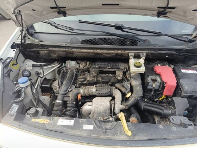 Белый Ситроен Берлинго, объемом двигателя 1 л и пробегом 250 тыс. км за 3500 $, фото 6 на Automoto.ua