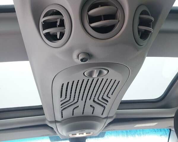 Белый Ситроен Берлинго, объемом двигателя 1.6 л и пробегом 244 тыс. км за 9700 $, фото 10 на Automoto.ua