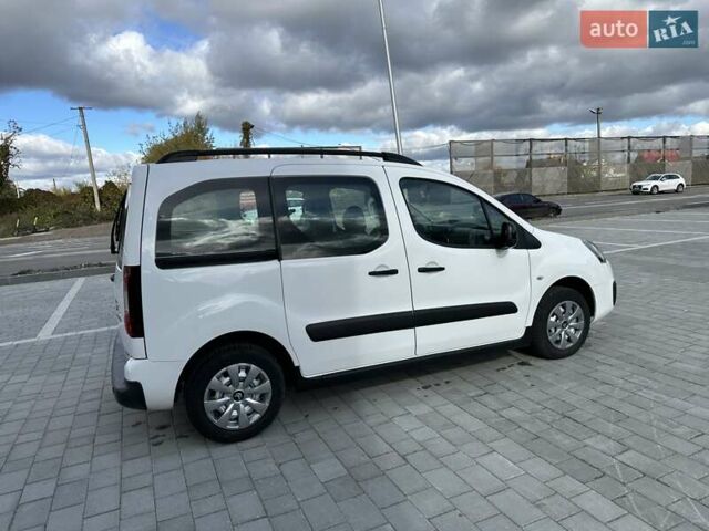 Белый Ситроен Берлинго, объемом двигателя 1.6 л и пробегом 240 тыс. км за 7750 $, фото 24 на Automoto.ua