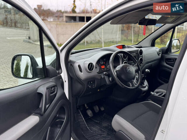 Белый Ситроен Берлинго, объемом двигателя 1.6 л и пробегом 192 тыс. км за 8850 $, фото 11 на Automoto.ua