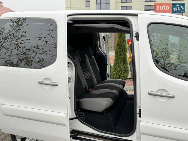 Белый Ситроен Берлинго, объемом двигателя 1.6 л и пробегом 192 тыс. км за 8850 $, фото 13 на Automoto.ua