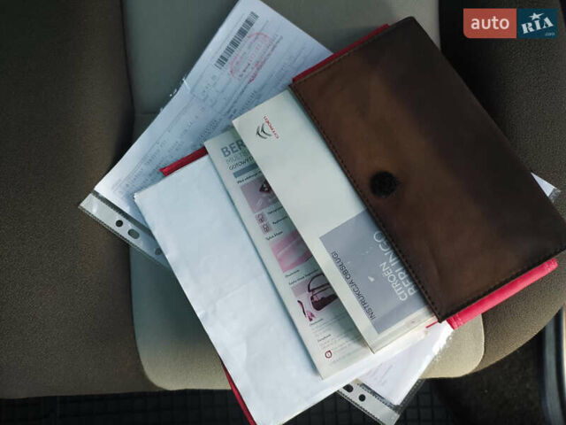 Білий Сітроен Берлінго, об'ємом двигуна 1.6 л та пробігом 233 тис. км за 9850 $, фото 22 на Automoto.ua