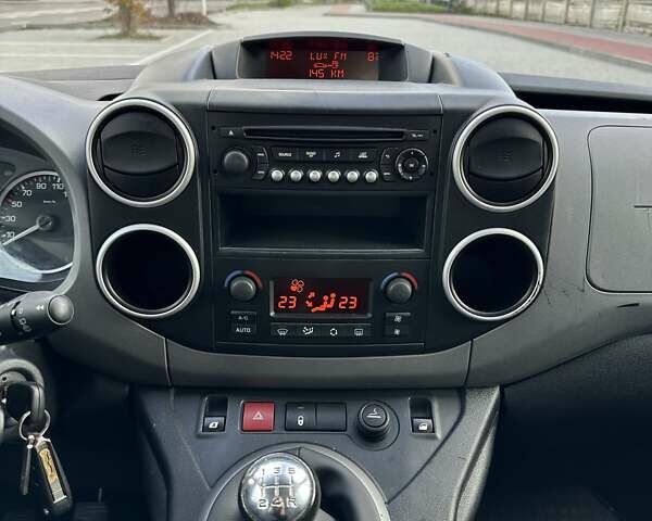 Белый Ситроен Берлинго, объемом двигателя 1.6 л и пробегом 240 тыс. км за 7650 $, фото 45 на Automoto.ua