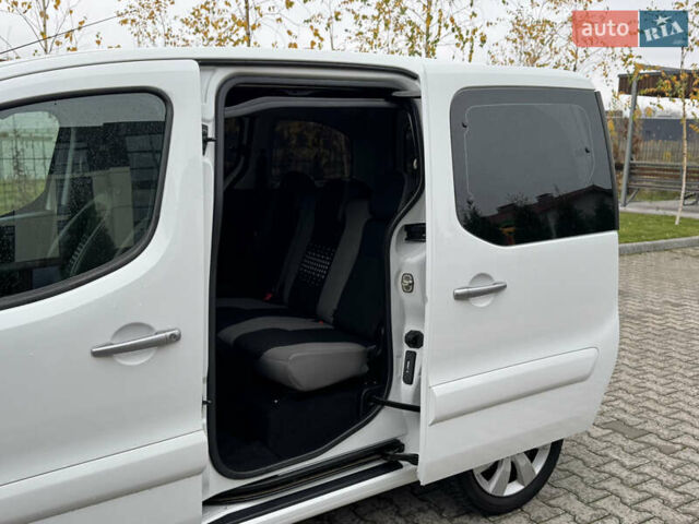 Белый Ситроен Берлинго, объемом двигателя 1.6 л и пробегом 192 тыс. км за 8850 $, фото 12 на Automoto.ua