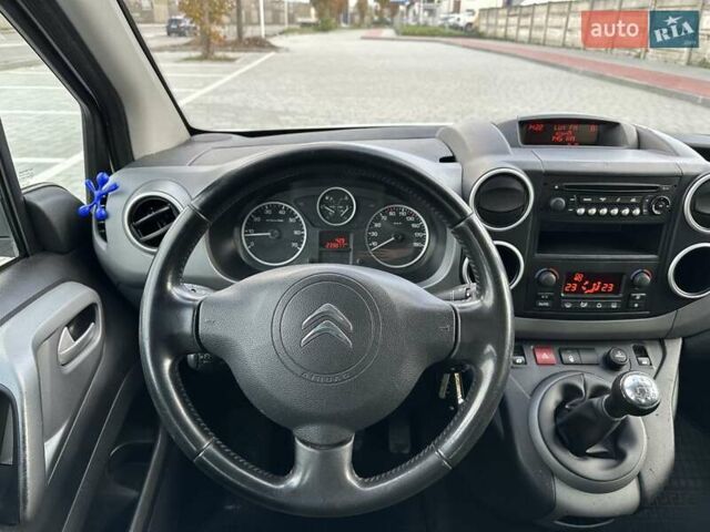 Белый Ситроен Берлинго, объемом двигателя 1.6 л и пробегом 240 тыс. км за 7650 $, фото 46 на Automoto.ua