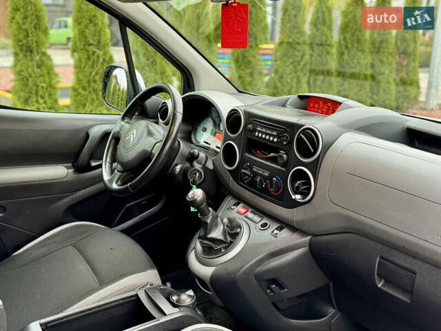 Белый Ситроен Берлинго, объемом двигателя 1.6 л и пробегом 192 тыс. км за 8850 $, фото 17 на Automoto.ua