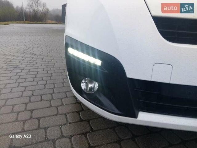 Белый Ситроен Берлинго, объемом двигателя 1.6 л и пробегом 244 тыс. км за 9700 $, фото 16 на Automoto.ua