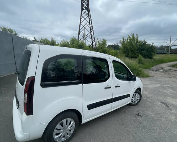 Белый Ситроен Берлинго, объемом двигателя 1.6 л и пробегом 270 тыс. км за 9800 $, фото 2 на Automoto.ua