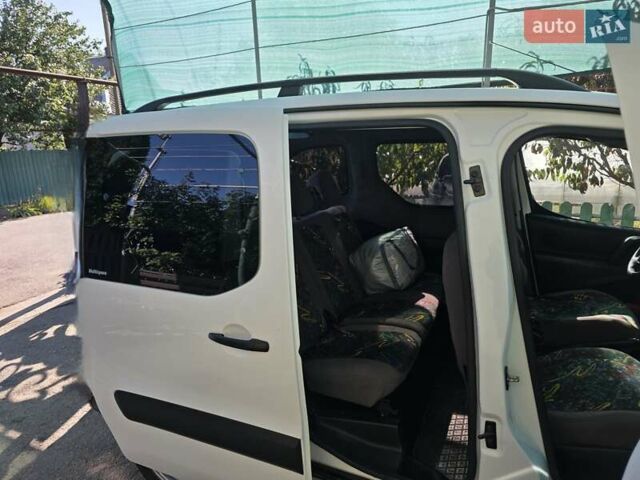 Белый Ситроен Берлинго, объемом двигателя 1.56 л и пробегом 90 тыс. км за 11500 $, фото 13 на Automoto.ua