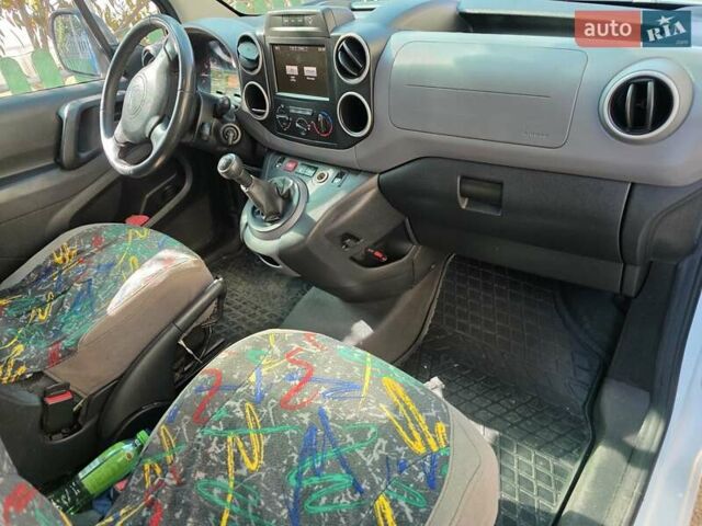 Белый Ситроен Берлинго, объемом двигателя 1.56 л и пробегом 90 тыс. км за 11500 $, фото 7 на Automoto.ua